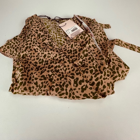 MATERNITY WRAP RUFFLE SS MINI DRESS - Picture 6 of 6